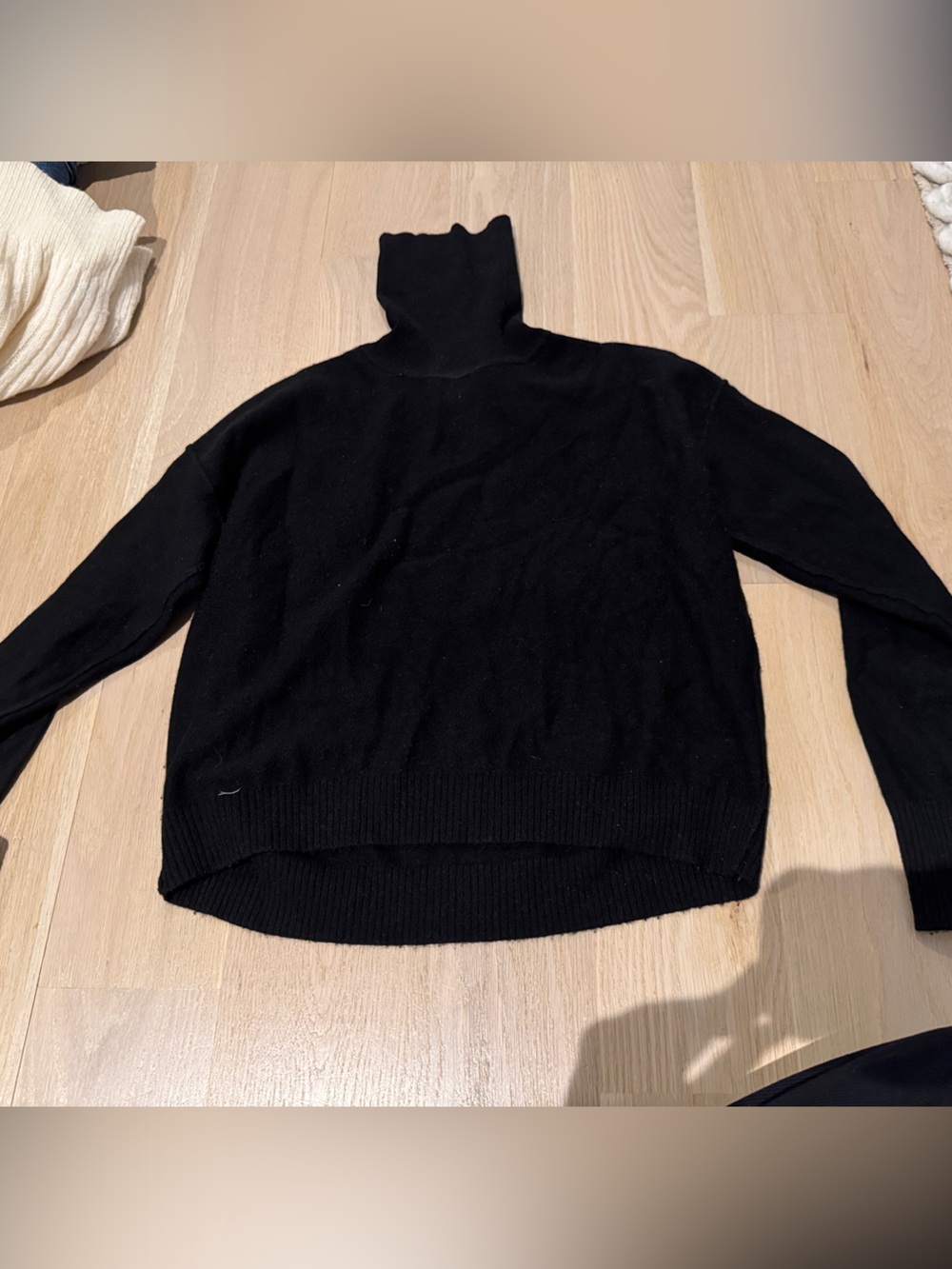 Cropped Cashmere Turtleneck